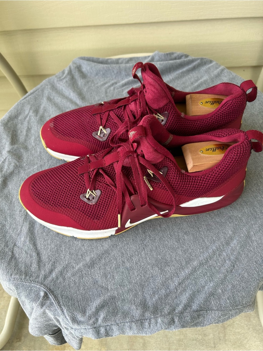 FSU Nike Men's Garnet and Gold Athletic Shoes - Picture 2 of 6